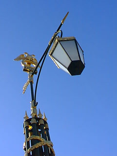 a11_12.jpg (16127 bytes)